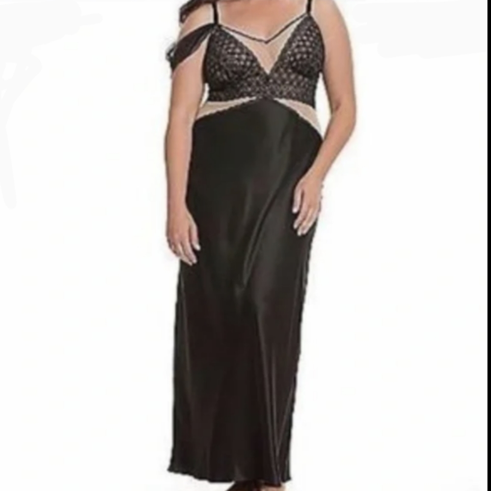 Cacique Nightie